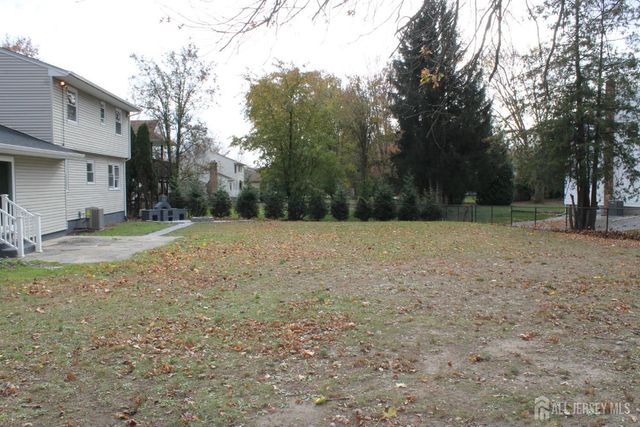 1 Sussex Road, East Brunswick, NJ 08816