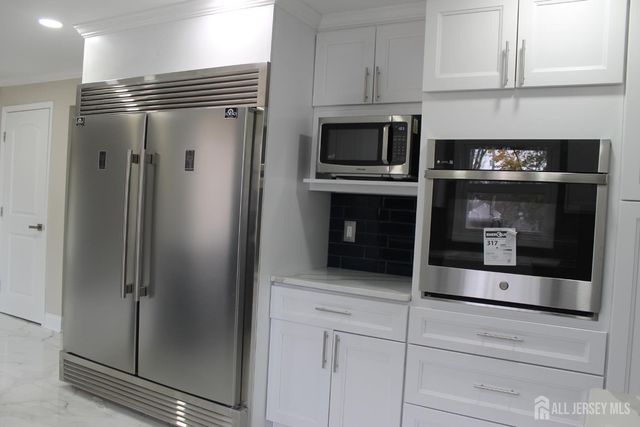 1 Sussex Road, East Brunswick, NJ 08816