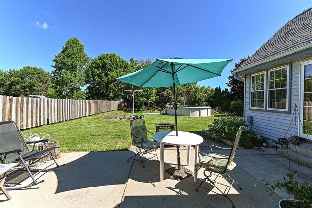 960 E Oakwood ROAD, Oak Creek, WI 53154