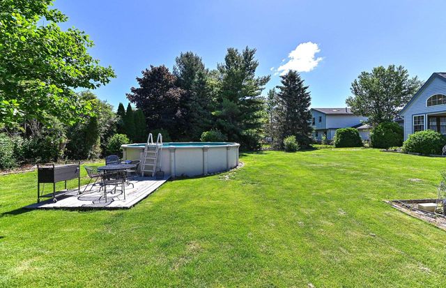 960 E Oakwood ROAD, Oak Creek, WI 53154