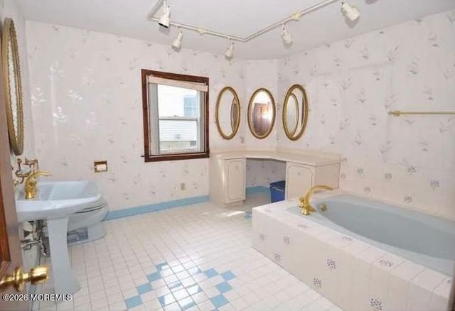 2901 Old York Road, Burlington, NJ 08016