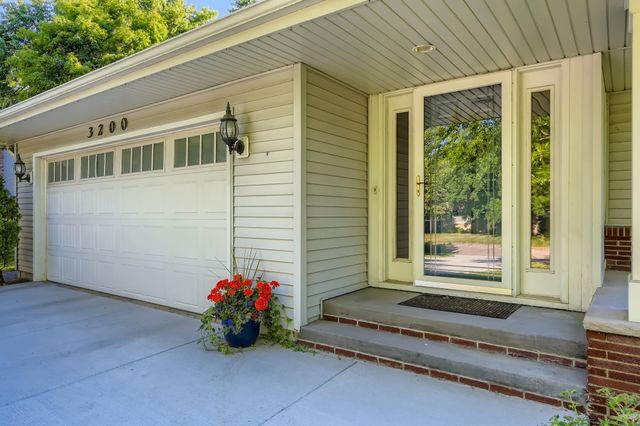 3200 Frear Drive, Minnetonka, MN 55305