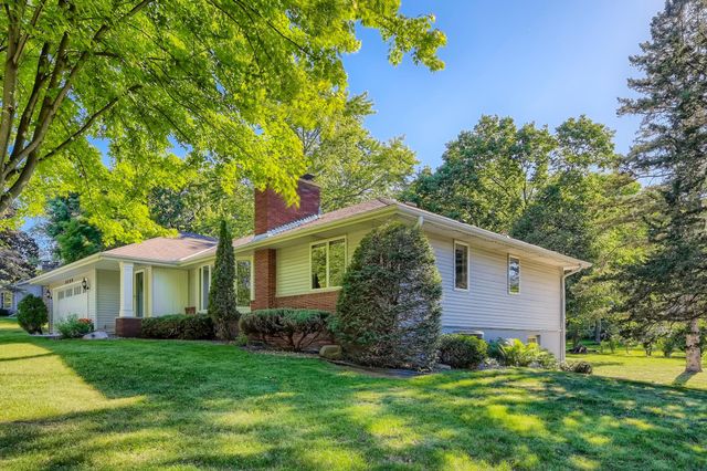 3200 Frear Drive, Minnetonka, MN 55305
