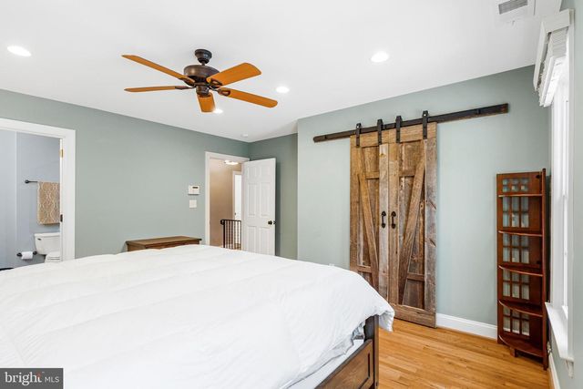 10912 HUNT CLUB RD, Reston, VA 20190