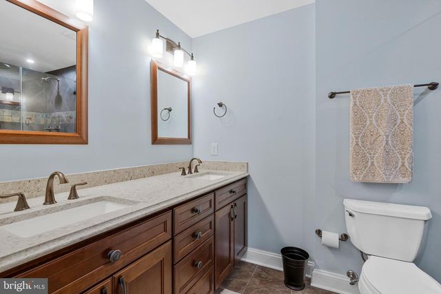 10912 HUNT CLUB RD, Reston, VA 20190