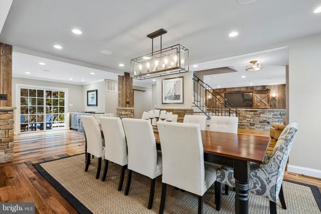 10912 HUNT CLUB RD, Reston, VA 20190