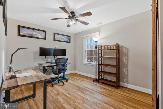 10912 HUNT CLUB RD, Reston, VA 20190