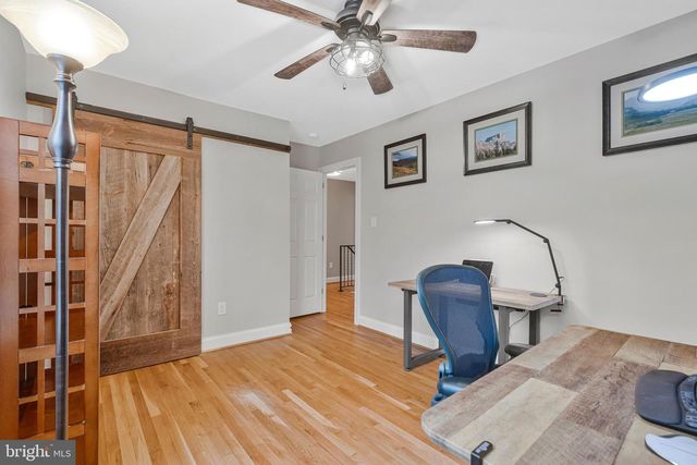 10912 HUNT CLUB RD, Reston, VA 20190