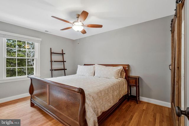 10912 HUNT CLUB RD, Reston, VA 20190