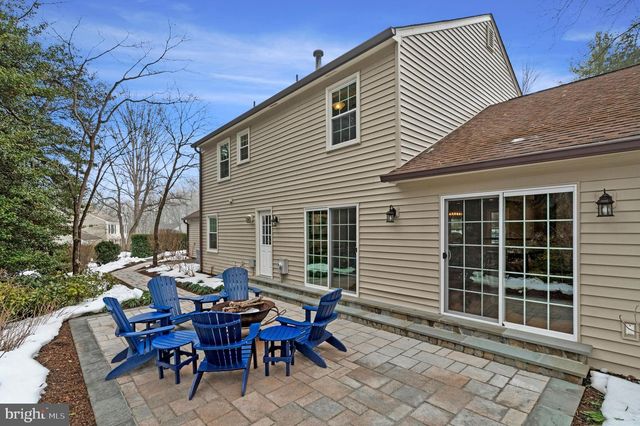 10912 HUNT CLUB RD, Reston, VA 20190