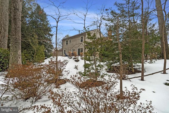 10912 HUNT CLUB RD, Reston, VA 20190