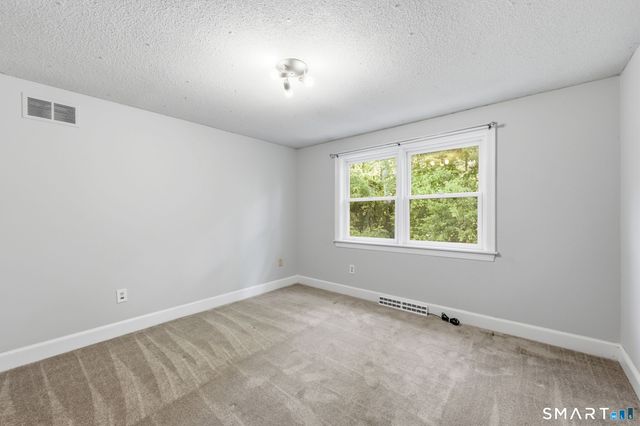 10 Kendrick Lane, Windsor, CT 06095
