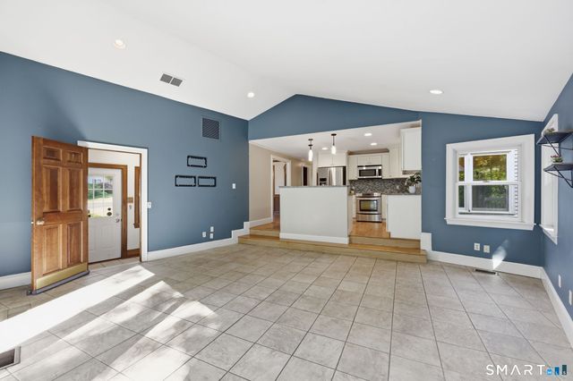 10 Kendrick Lane, Windsor, CT 06095