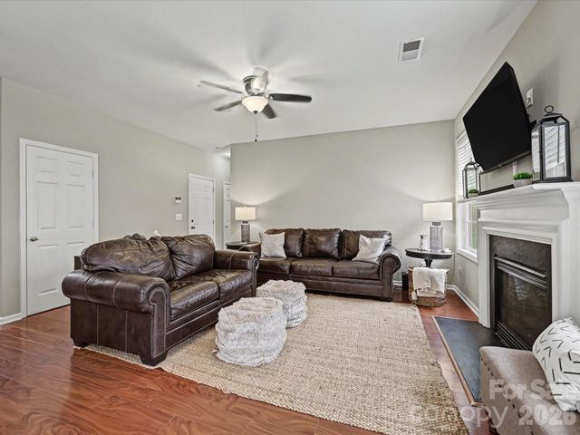 11512 Erwin Ridge Avenue, Charlotte, NC 28213