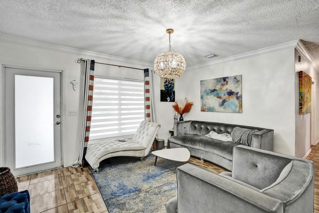 640 NE 160th Street, Miami, FL 33162