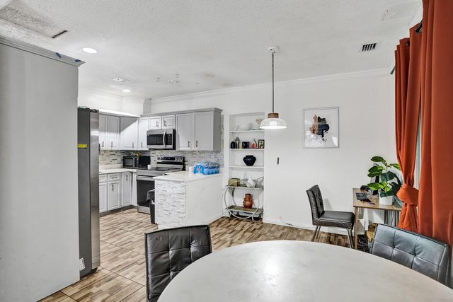 640 NE 160th Street, Miami, FL 33162