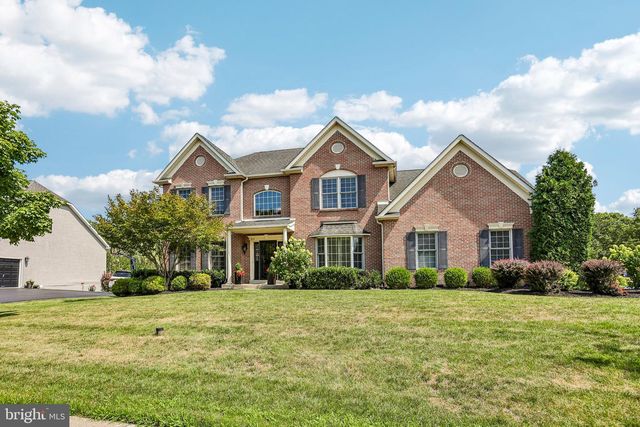 915 NOAHS CIR, Warrington, PA 18976