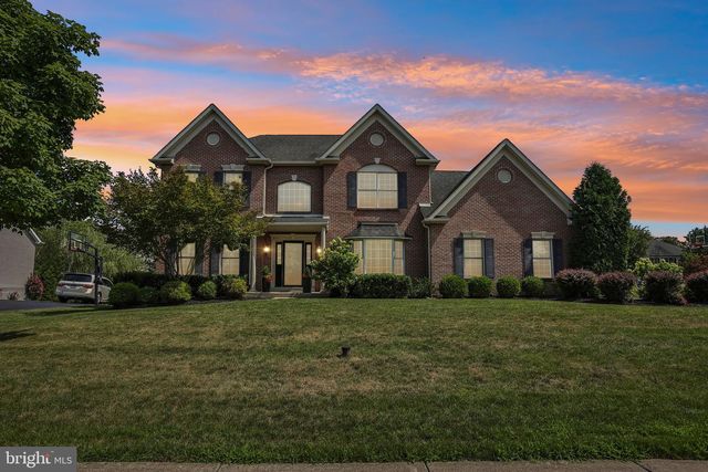 915 NOAHS CIR, Warrington, PA 18976