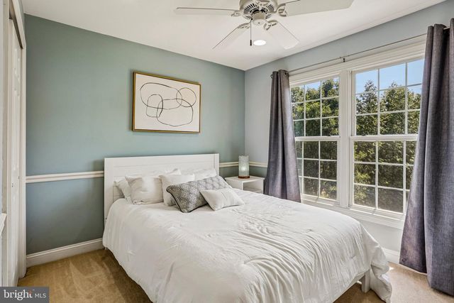 915 NOAHS CIR, Warrington, PA 18976