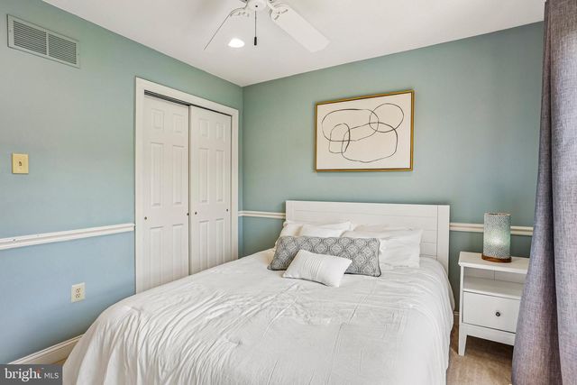 915 NOAHS CIR, Warrington, PA 18976