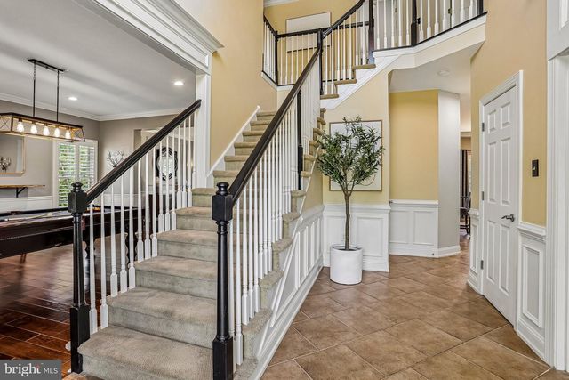 915 NOAHS CIR, Warrington, PA 18976