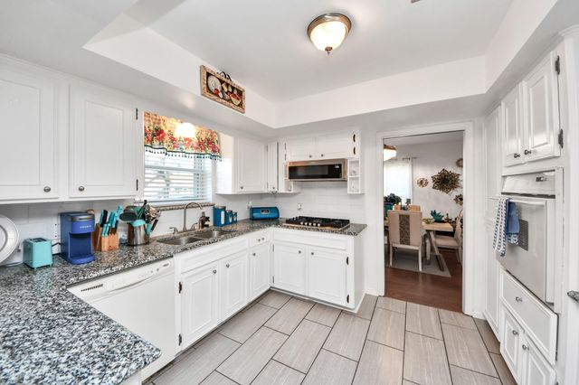 1805 9th Street, Hempstead, TX 77445
