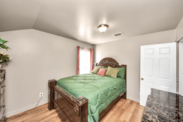 1805 9th Street, Hempstead, TX 77445