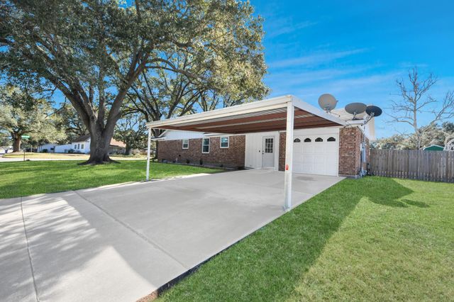 1805 9th Street, Hempstead, TX 77445