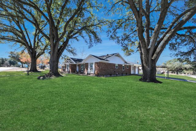 1805 9th Street, Hempstead, TX 77445