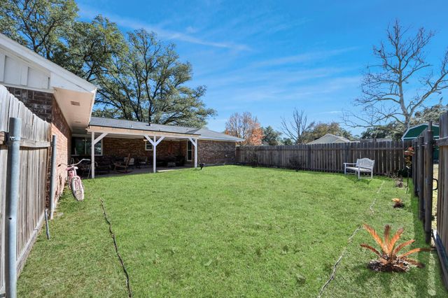 1805 9th Street, Hempstead, TX 77445