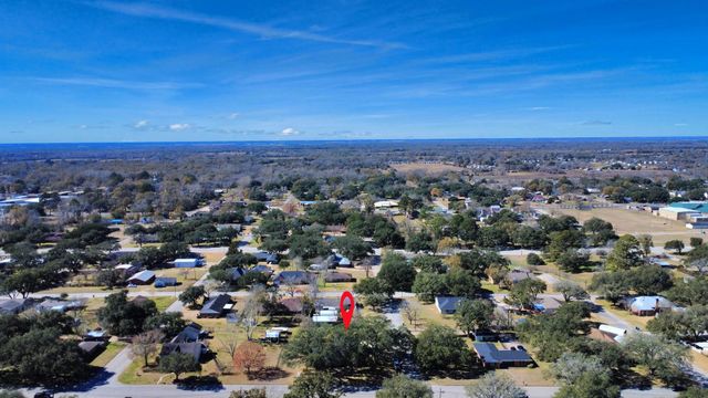 1805 9th Street, Hempstead, TX 77445