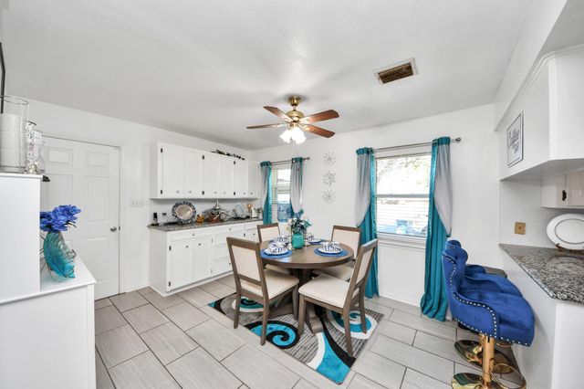 1805 9th Street, Hempstead, TX 77445