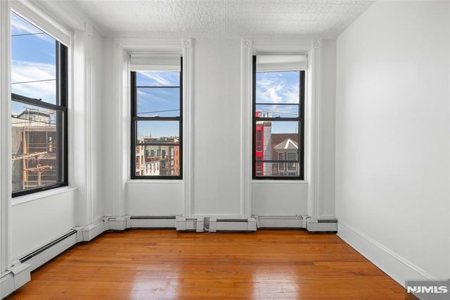 422 Madison Street 4R, Hoboken, NJ 07030