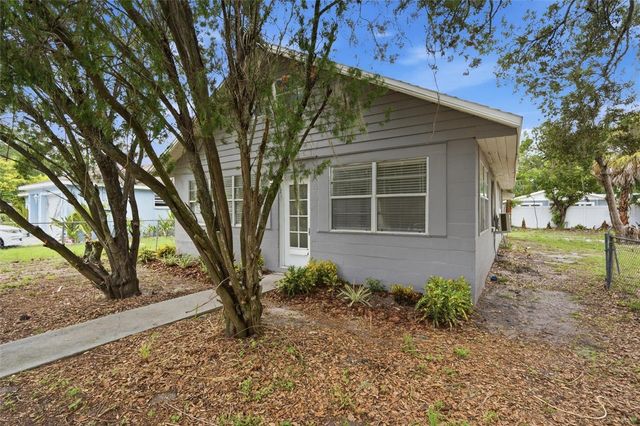 2425 9TH AVENUE E, Bradenton, FL 34208