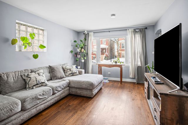 1525 S 58th Avenue, Cicero, IL 60804