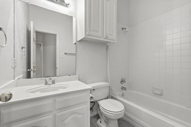 1229 Sam Dennis Drive, Lewisville, TX 75077