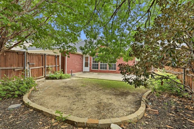 1229 Sam Dennis Drive, Lewisville, TX 75077