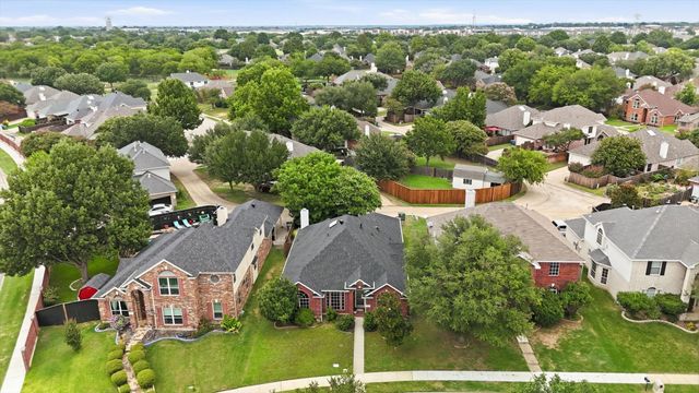 1229 Sam Dennis Drive, Lewisville, TX 75077