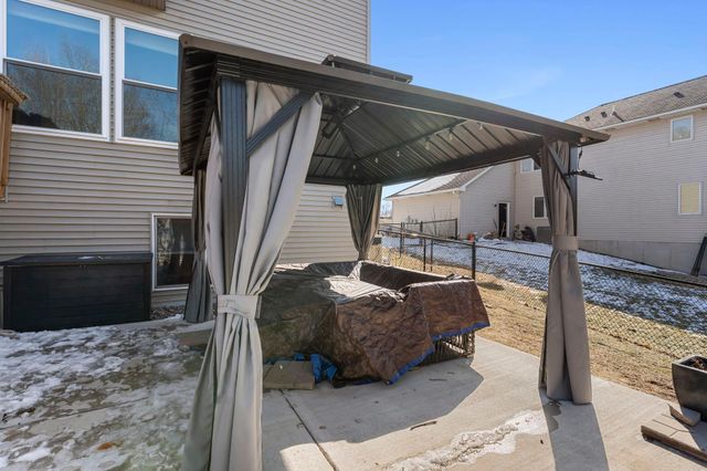 14466 Bluebird Trail NE, Prior Lake, MN 55372