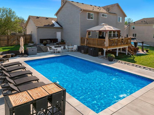 14466 Bluebird Trail NE, Prior Lake, MN 55372