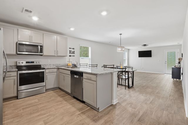 276 Country Grove Way, Galivants Ferry, SC 29544