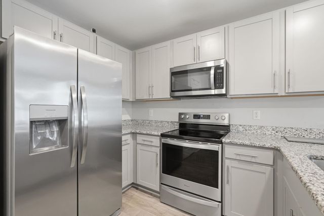 276 Country Grove Way, Galivants Ferry, SC 29544