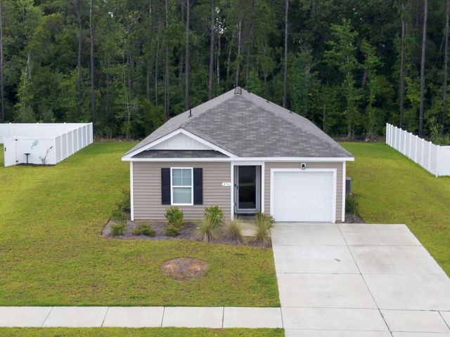 276 Country Grove Way, Galivants Ferry, SC 29544