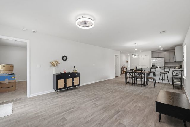 276 Country Grove Way, Galivants Ferry, SC 29544