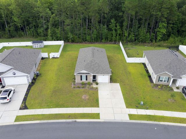 276 Country Grove Way, Galivants Ferry, SC 29544