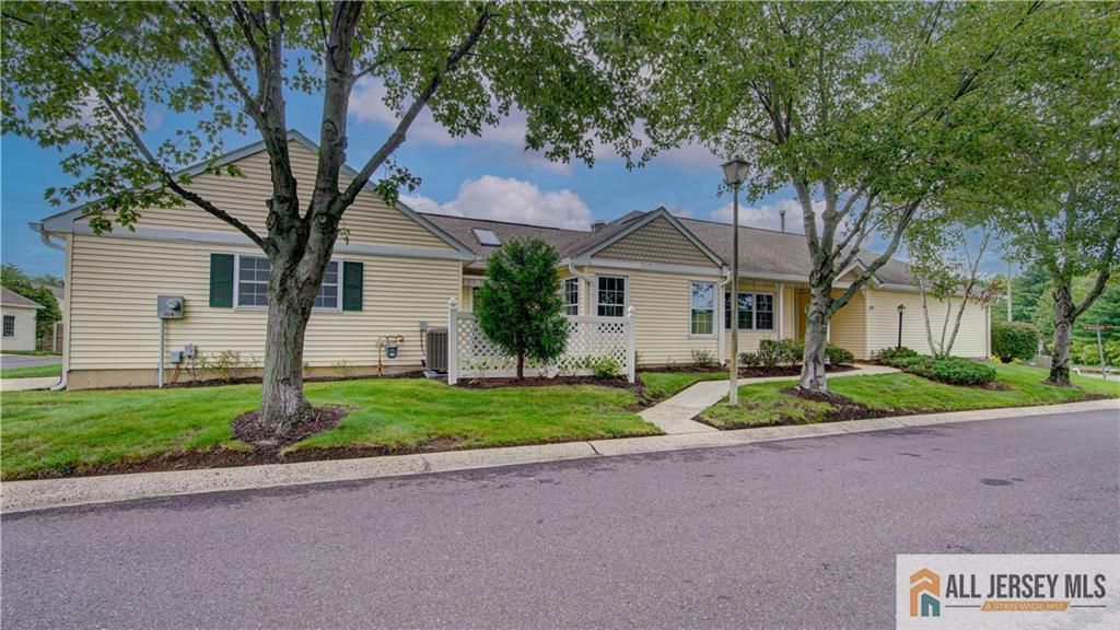 106 Blackbird Drive, Monroe, NJ 08831