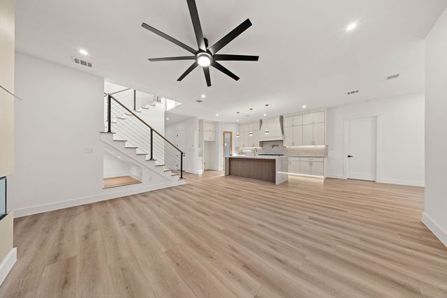 1727 Toronto Street, Dallas, TX 75212