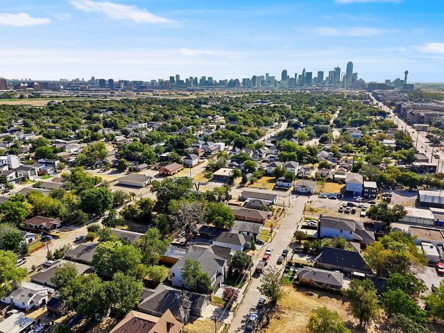 1727 Toronto Street, Dallas, TX 75212