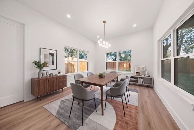 1727 Toronto Street, Dallas, TX 75212