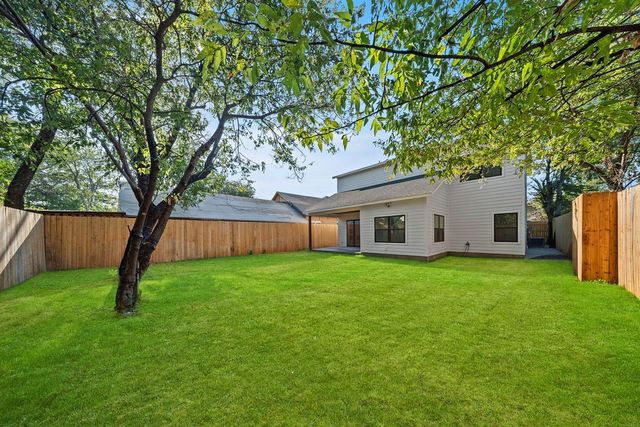 1727 Toronto Street, Dallas, TX 75212